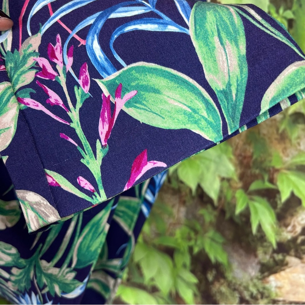 J. MCLAUGHLIN Stretch Tropical Leaf and Floral Print Pants, 2 - Picture 5 of 9